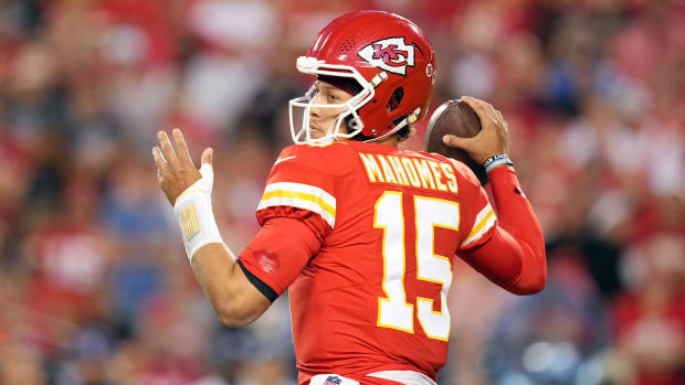 Patrick Mahomes throws the football.